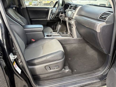 Used 2016 Toyota 4Runner SR5 Premium image 33