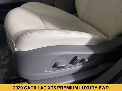 Used 2020 Cadillac XT5 Premium Luxury FWD image 10