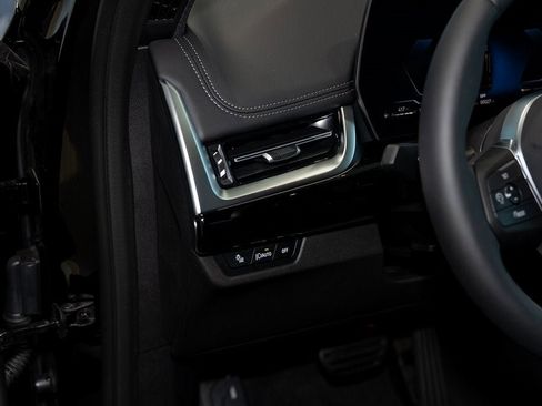 New 2025 BMW X1 xDrive28i w/ Technology Package image 15