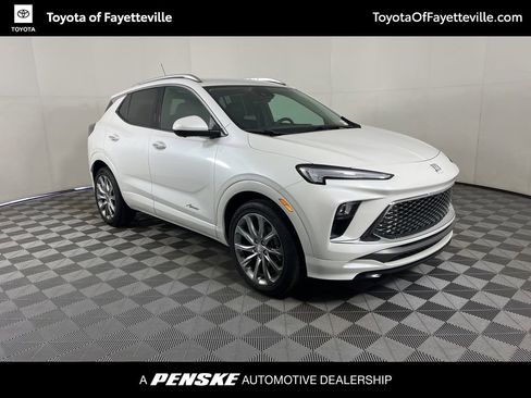 Used 2024 Buick Encore GX Avenir w/ Avenir Technology Package image 6