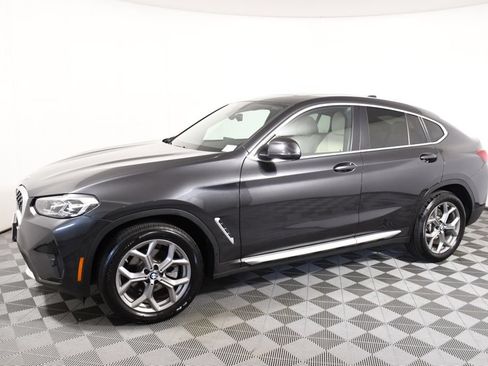 Used 2023 BMW X4 xDrive30i AWD/4WD image 2
