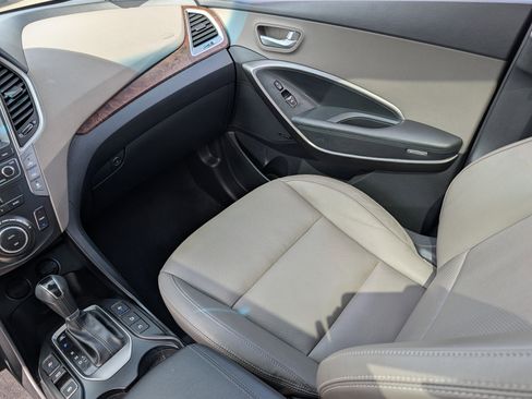Used 2019 Hyundai Santa Fe XL AWD/4WD image 11