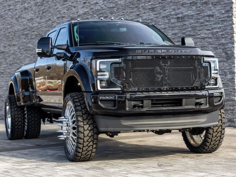 Used 2022 Ford F450 Limited w/ FX4 Off-Road Package image 8