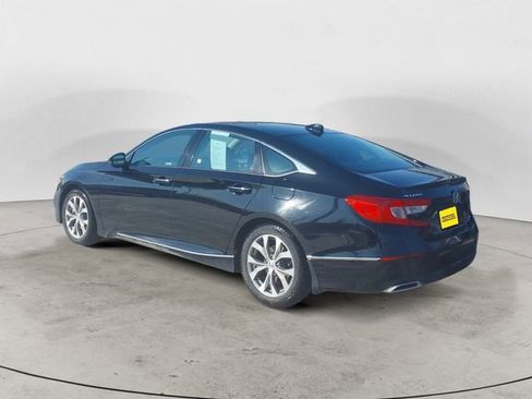 Used 2020 Honda Accord Touring image 3