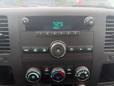 Used 2013 Chevrolet Silverado 1500 W/T RWD image 16