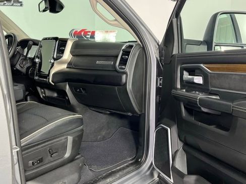 Used 2024 RAM 2500 Laramie image 30