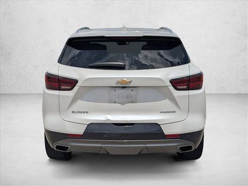 Used 2023 Chevrolet Blazer Premier FWD image 6