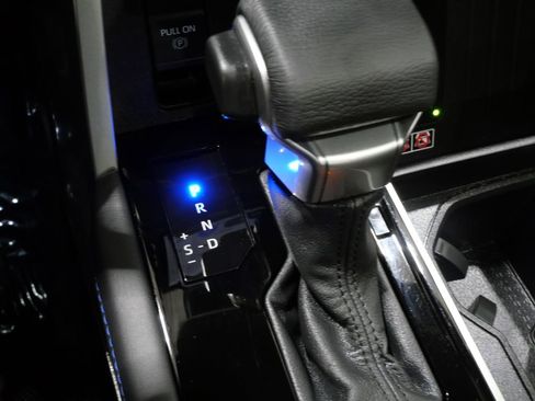 Used 2025 Toyota Tundra Platinum image 24