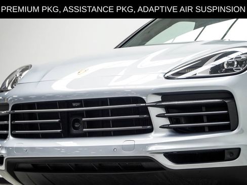 Used 2023 Porsche Cayenne w/ Premium Package AWD/4WD image 2