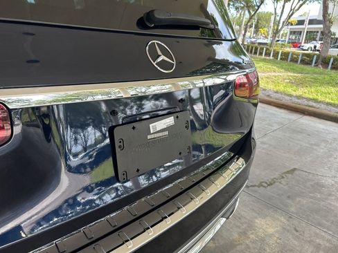 Used 2022 Mercedes-Benz GLS 450 4MATIC image 20