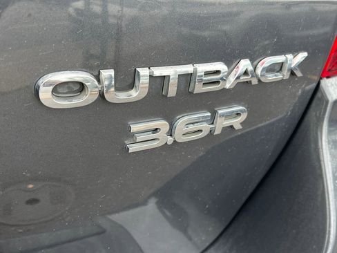 Used 2018 Subaru Outback 3.6R Limited AWD/4WD image 27
