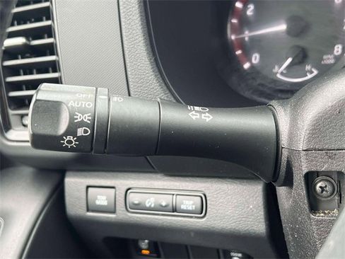 Used 2022 Nissan Frontier PRO-4X w/ Pro-4X Premium Package image 23