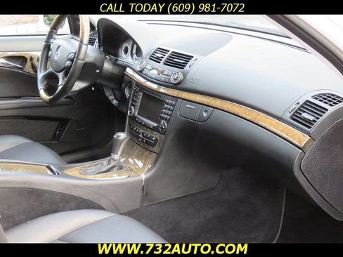 Used 2007 Mercedes-Benz E 350 4MATIC Sedan image 6
