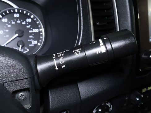 Used 2024 Nissan Frontier SV w/ SV Convenience Package image 21