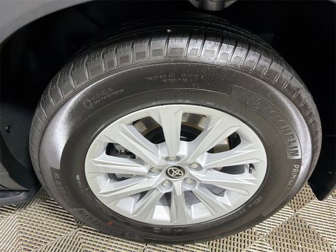 Used 2026 Toyota Grand Highlander XLE image 20