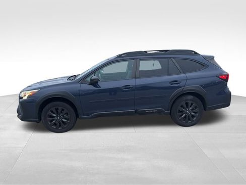 Used 2023 Subaru Outback Onyx Edition image 2