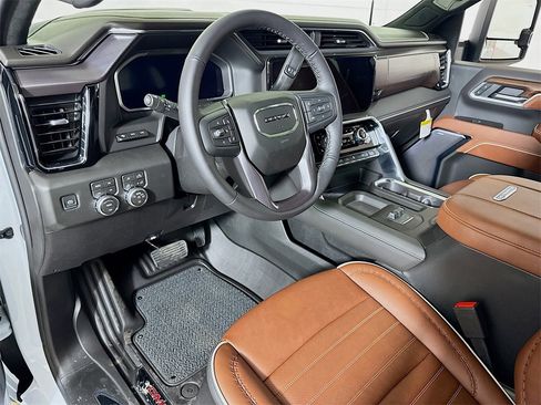 New 2026 GMC Sierra 3500 Denali Ultimate w/ LPO, Black Badging Package image 5