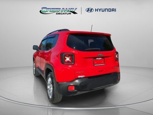 Used 2018 Jeep Renegade Latitude image 21