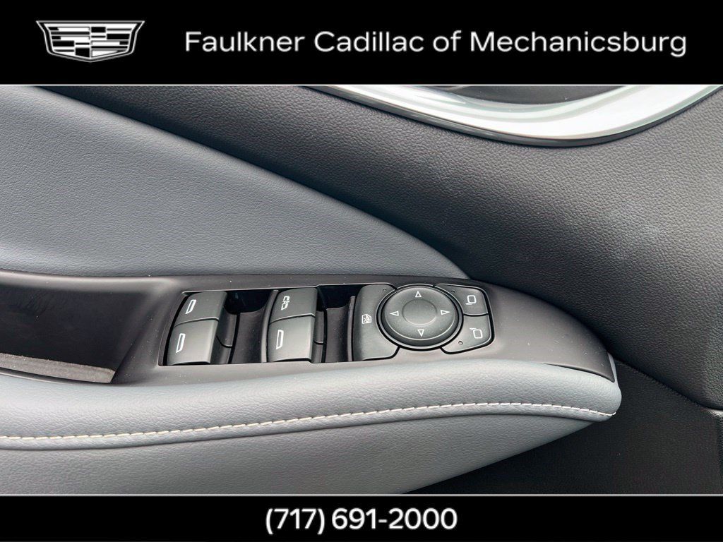Used 2020 Buick Enclave Essence w/ Sound and Sites Package FWD image 30