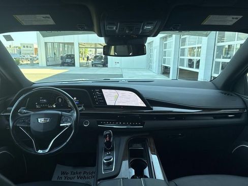 Certified 2024 Cadillac Escalade Luxury AWD/4WD image 36