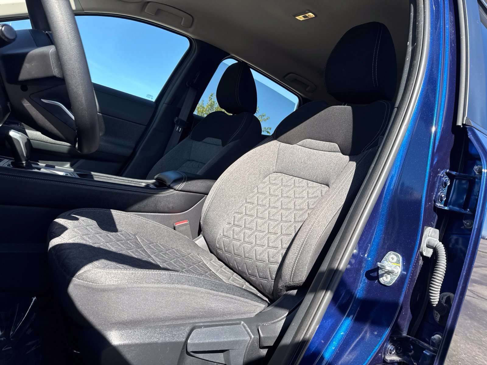 Used 2025 Nissan Kicks SV AWD/4WD image 14