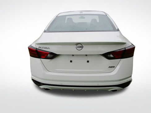 Used 2025 Nissan Altima 2.5 SV w/ SV Special Edition Package image 8