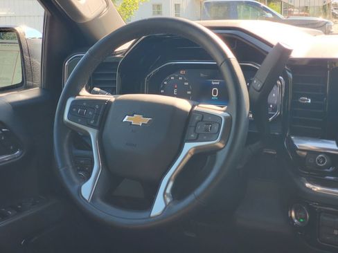 Used 2024 Chevrolet Silverado 1500 LT AWD/4WD image 23
