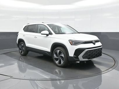 New 2026 Volkswagen Taos SE