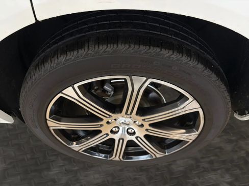 Used 2019 Volvo XC60 T5 Inscription w/ Protection Package AWD/4WD image 42