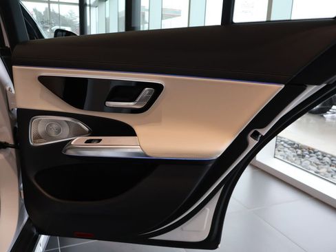 New 2026 Mercedes-Benz E 450 4MATIC All-Terrain Wagon image 16