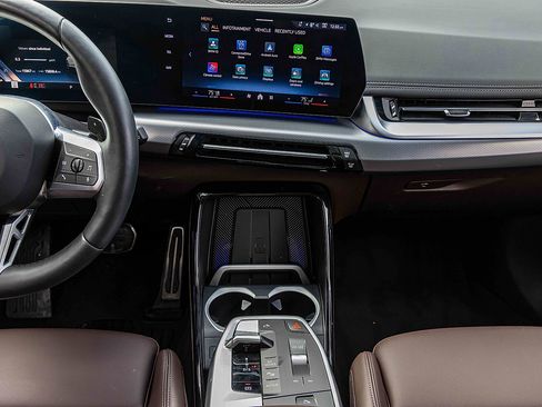 Used 2025 BMW X1 xDrive28i w/ M Sport Package image 11