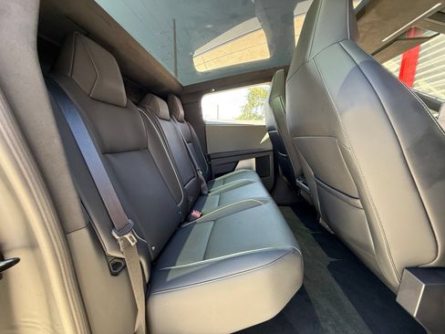 Used 2025 Tesla Cybertruck AWD Crew Cab image 17