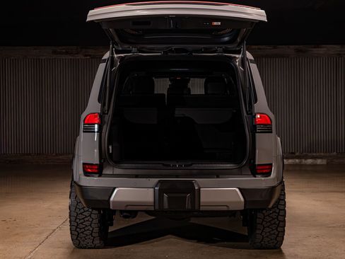 Used 2025 Lexus GX 550 image 9