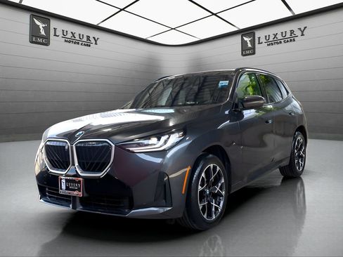 Used 2025 BMW X3 xDrive30i w/ Premium Package AWD/4WD image 4