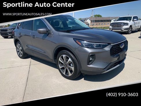 Used 2024 Ford Escape Platinum AWD/4WD image 1