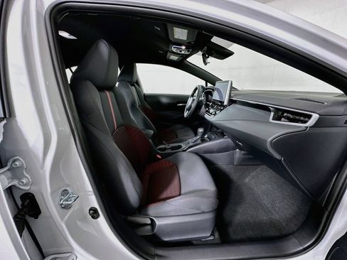 Used 2026 Toyota Corolla SE w/ SE Package FWD image 26