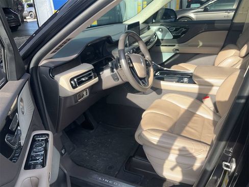 Used 2020 Lincoln Aviator Reserve w/ Equipment Group 201A RWD image 5
