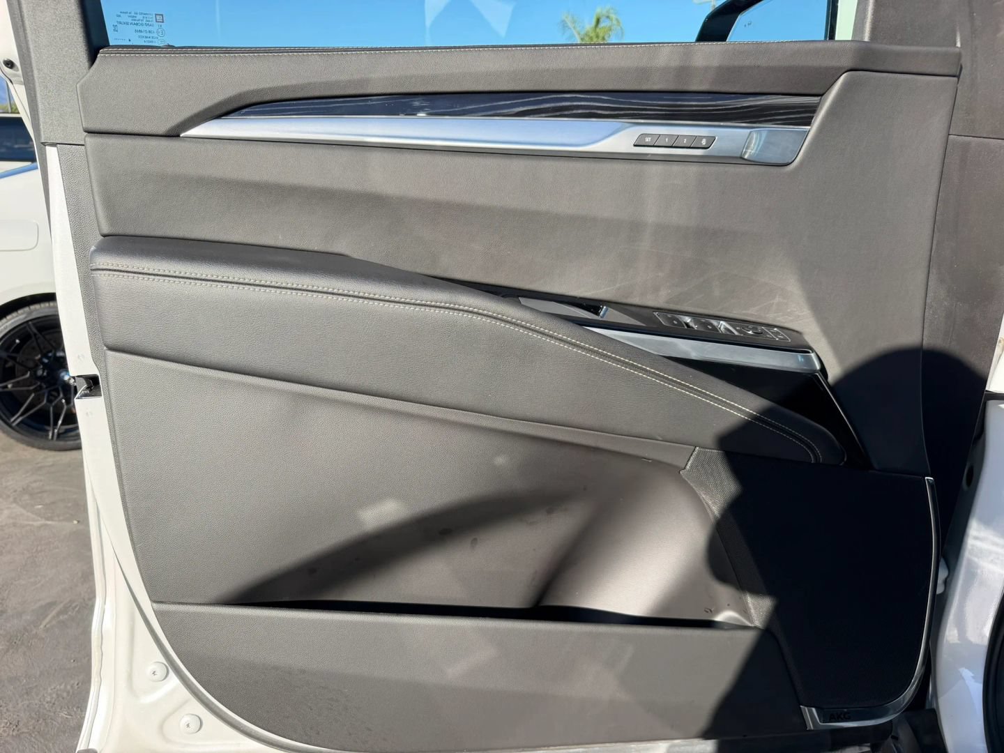 Used 2025 Cadillac Escalade ESV Sport AWD/4WD image 35