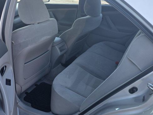 Used 2009 Toyota Camry SE FWD image 11