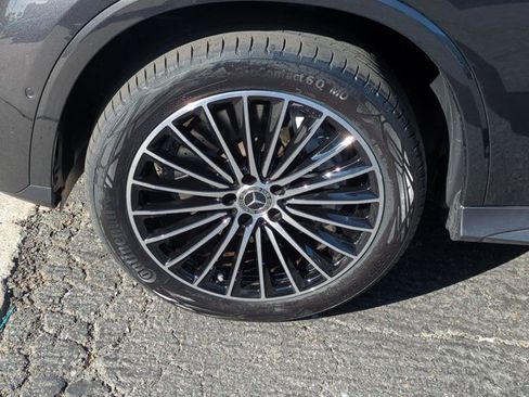 Used 2025 Mercedes-Benz GLC 350e 4MATIC image 26