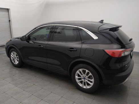 Used 2020 Ford Escape SE FWD image 3