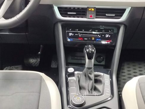 New 2025 Volkswagen Taos SE image 35