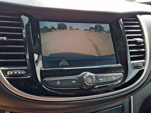 Certified 2020 Chevrolet Trax LT w/ LT Convenience Package FWD image 17
