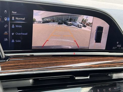 Used 2022 Cadillac Escalade Premium Luxury AWD/4WD image 25