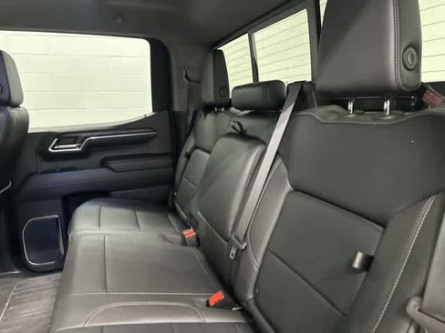 Used 2024 GMC Sierra 1500 SLT AWD/4WD image 14