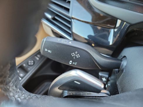 Used 2018 BMW X5 xDrive40e image 31