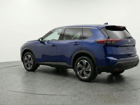 Used 2025 Nissan Rogue SV AWD/4WD image 6