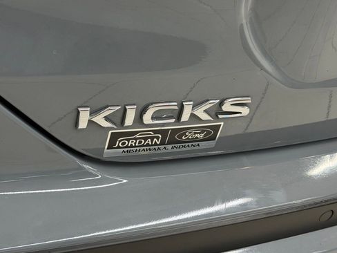 Used 2024 Nissan Kicks SR w/ SR Premium Package FWD image 32
