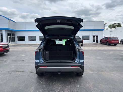 New 2026 Chevrolet Equinox LT w/ Convenience Package II AWD/4WD image 6