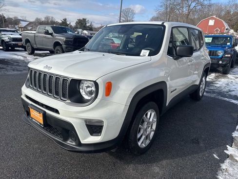 Certified 2023 Jeep Renegade Latitude image 3